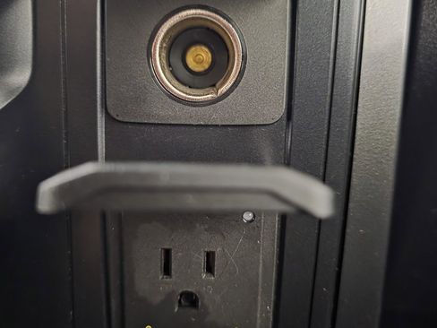 Used 2021 Ford F150 XLT w/ Equipment Group 302A High image 39