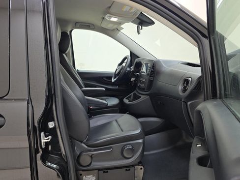 Used 2023 Mercedes-Benz Metris Passenger image 6