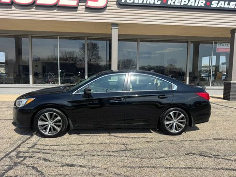 Used 2017 Subaru Legacy 2.5i Limited AWD/4WD image 2