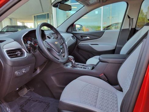 Used 2024 Chevrolet Equinox LT w/ LPO, Floor Liner Package FWD image 13