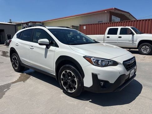 Used 2022 Subaru Crosstrek 2.0i Premium w/ Moonroof Package AWD/4WD image 1