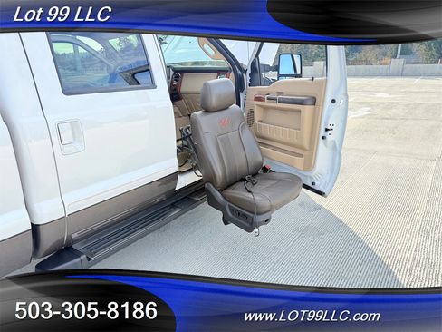 Used 2015 Ford F350 King Ranch w/ FX4 Off-Road Package image 31