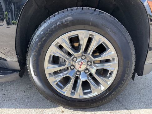 Used 2025 GMC Yukon Denali AWD/4WD image 46
