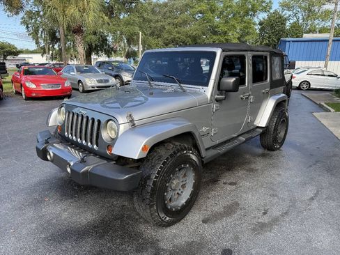 Used 2013 Jeep Wrangler Unlimited Sport AWD/4WD image 4