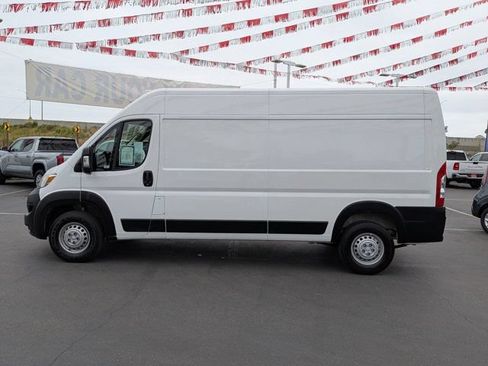 Used 2025 RAM ProMaster 2500 w/ Convenience Group FWD image 16
