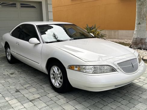 Used 1998 Lincoln Mark VIII RWD image 32
