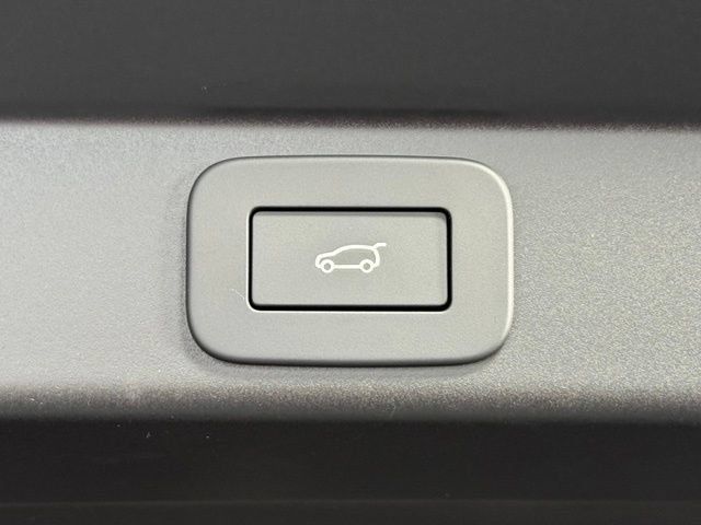 New 2026 Land Rover Range Rover Sport Dynamic SE AWD/4WD image 16
