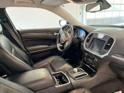 Used 2019 Chrysler 300 Touring L w/ Quick Order Package 22F RWD image 17
