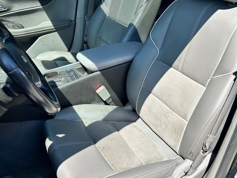 Used 2015 Chevrolet Impala LT w/ Convenience Package image 7