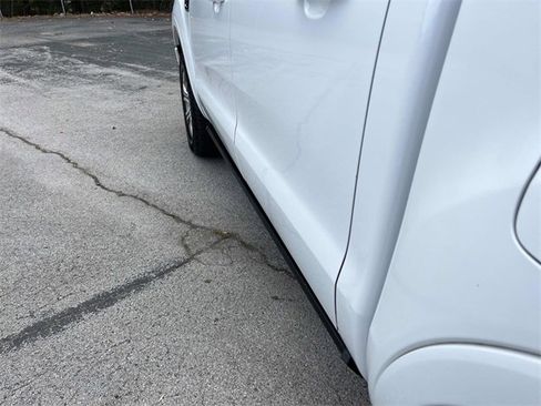 Used 2020 Ford Ranger Lariat w/ Technology Package image 12