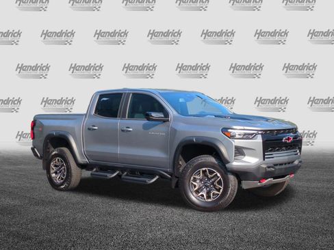 Used 2024 Chevrolet Colorado ZR2 w/ ZR2 Convenience Package III AWD/4WD image 2