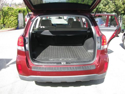 Used 2011 Subaru Outback 2.5i Premium w/ All-Weather Pkg image 7