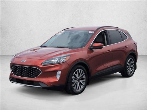 Used 2020 Ford Escape Titanium FWD image 4