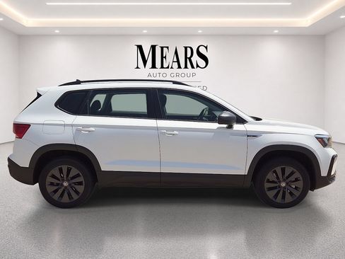 Used 2024 Volkswagen Taos S w/ MDO Package FWD image 6