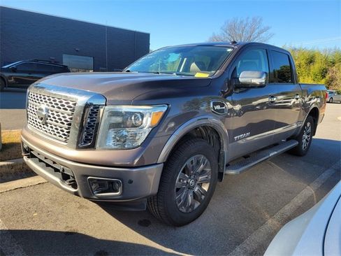 Used 2017 Nissan Titan Platinum Reserve image 10