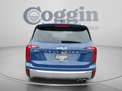Used 2024 Kia Telluride S w/ S Sunroof Package