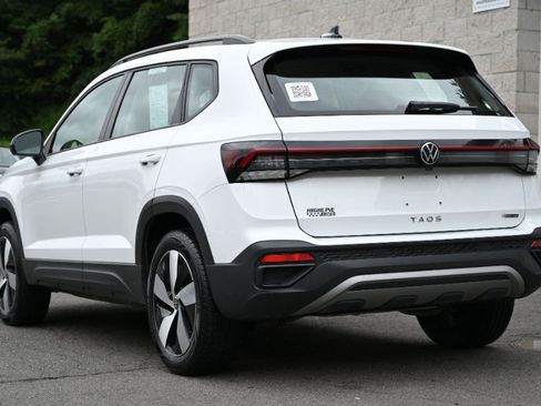 Used 2025 Volkswagen Taos S AWD/4WD image 3