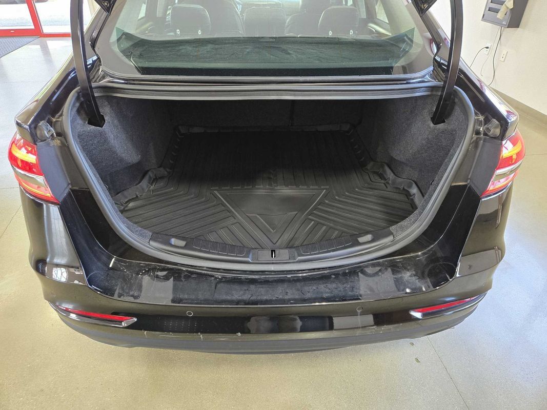 Used 2020 Ford Fusion SE w/ Equipment Group 151A FWD image 25