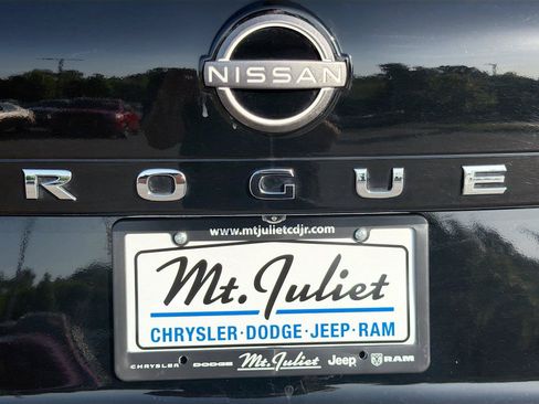Used 2023 Nissan Rogue SL AWD/4WD image 12