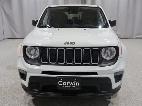 Used 2023 Jeep Renegade Latitude AWD/4WD image 7
