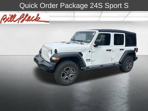 Used 2022 Jeep Wrangler Unlimited Sport image 2