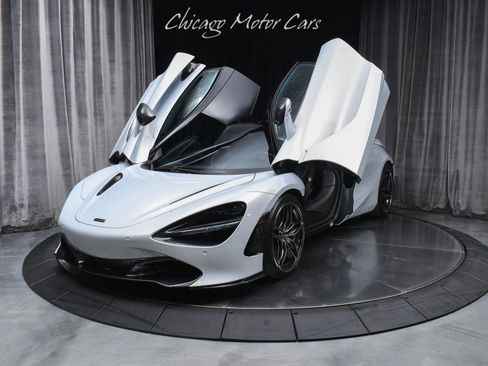 Used 2018 McLaren 720S Luxury RWD image 2