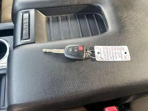 Used 2019 Toyota Tundra SR5 image 44