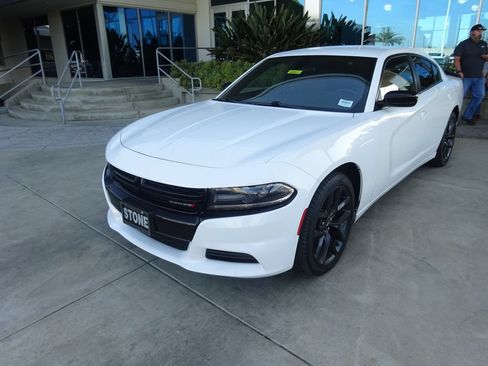 Used 2021 Dodge Charger SXT w/ Blacktop Package RWD image 3