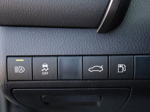 Used 2018 Toyota Camry SE w/ Convenience Package image 36