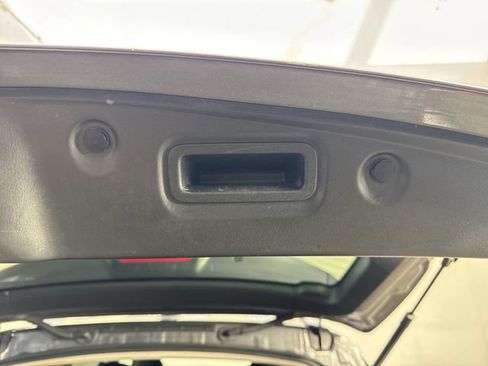 Used 2020 Nissan Pathfinder S AWD/4WD image 35