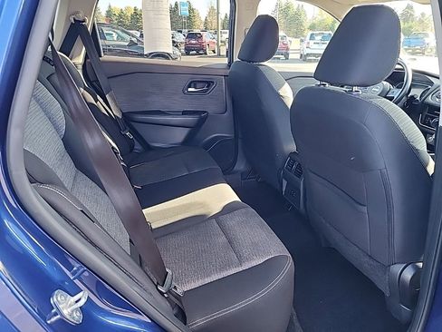 Used 2023 Nissan Rogue SV image 14