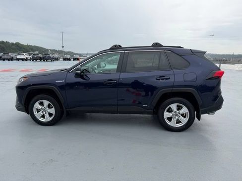 Certified 2019 Toyota RAV4 XLE w/ Convenience Package AWD/4WD image 7