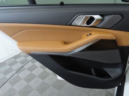 New 2026 BMW X5 xDrive40i w/ Premium Package image 27