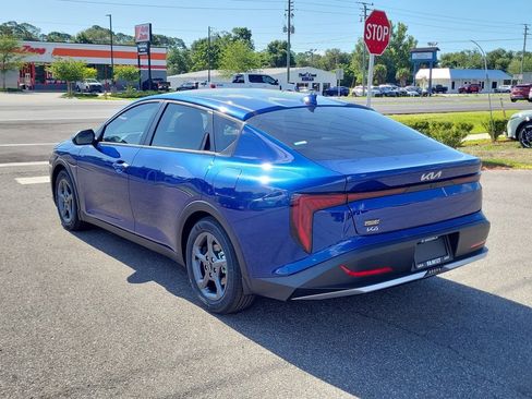 New 2026 Kia K4 FWD image 4