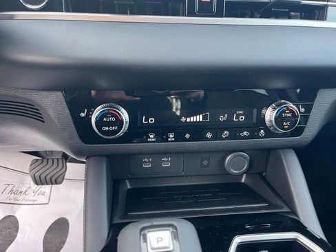 New 2026 Mitsubishi Outlander AWD image 20