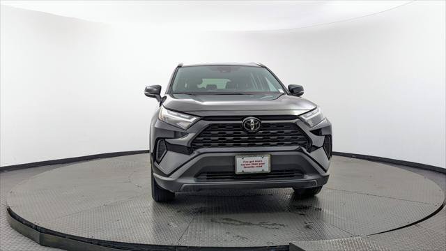 Used 2025 Toyota RAV4 XLE AWD/4WD image 11