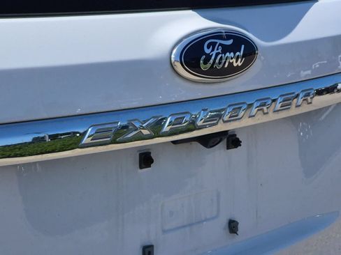 Used 2013 Ford Explorer XLT AWD/4WD image 13