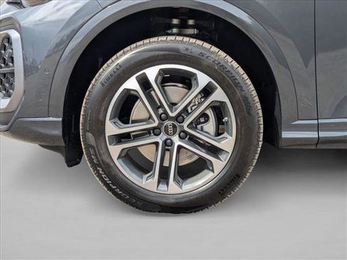 Used 2025 Audi Q5 Premium Plus AWD/4WD image 9