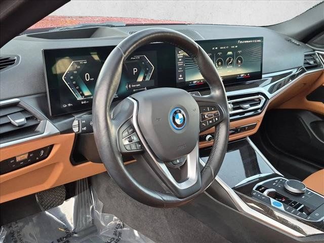 Used 2023 BMW i4 eDrive35 w/ Premium Package RWD image 10
