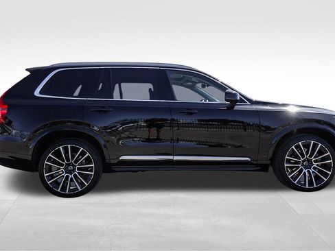 New 2026 Volvo XC90 B6 Plus w/ Protection Package AWD/4WD image 4
