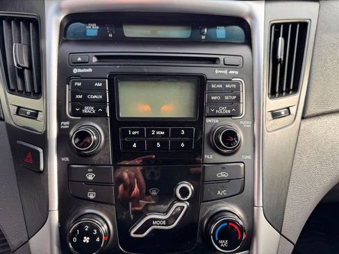 Used 2011 Hyundai Sonata GLS image 19