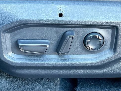 Used 2022 Toyota Tundra Limited image 12