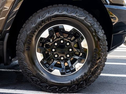 Used 2025 GMC Hummer EV 2X w/ Extreme Off-Road Package AWD/4WD image 14