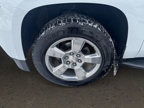 Used 2018 Chevrolet Tahoe LT w/ Luxury Package image 9