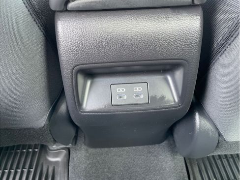 Certified 2025 Toyota Corolla SE w/ Convenience Package FWD image 9