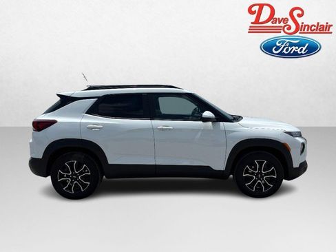 Used 2021 Chevrolet TrailBlazer ACTIV w/ Sun and Liftgate Package AWD/4WD image 5