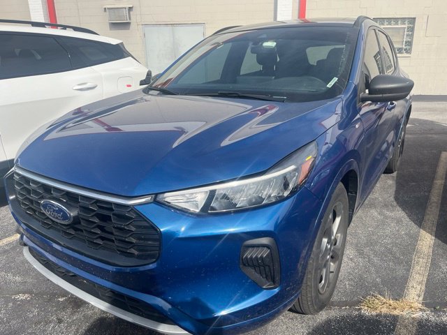Used 2023 Ford Escape ST-Line w/ Tech Pack #1 FWD image 1