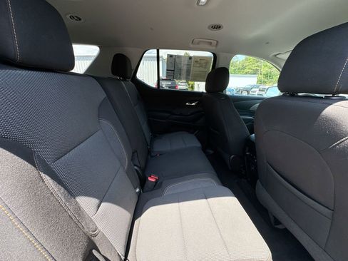 Used 2021 Chevrolet Traverse LS FWD image 29