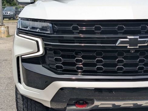 Used 2023 Chevrolet Tahoe Z71 w/ Luxury Package AWD/4WD image 9