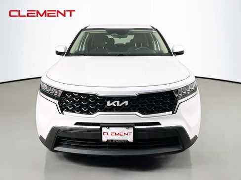 Used 2022 Kia Sorento LX FWD image 3